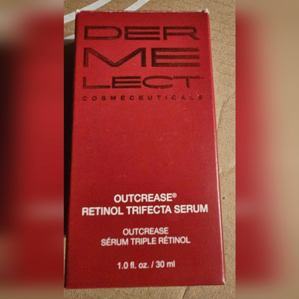NIB Dermelect OUTCREASE Retinol Trifecta Serum